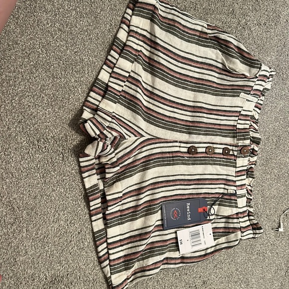 Striped shorts - Picture 1 of 7